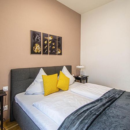 Stylish Apartment In Prague Best Gastronomic Area Екстер'єр фото