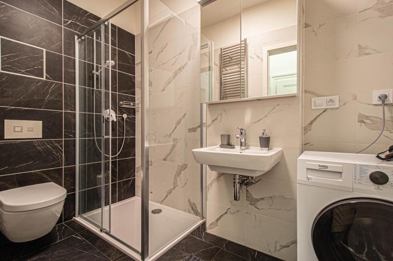 Stylish Apartment In Prague Best Gastronomic Area Екстер'єр фото