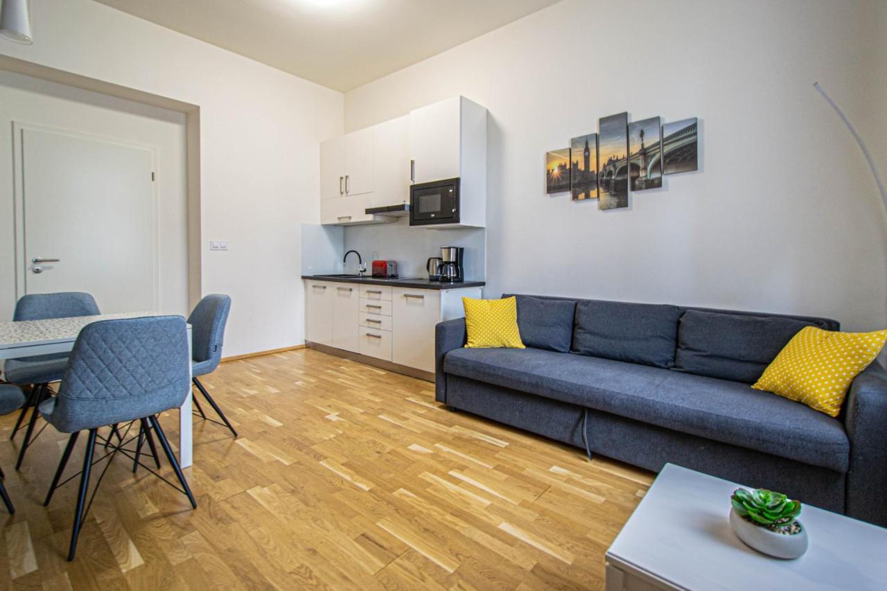 Stylish Apartment In Prague Best Gastronomic Area Екстер'єр фото
